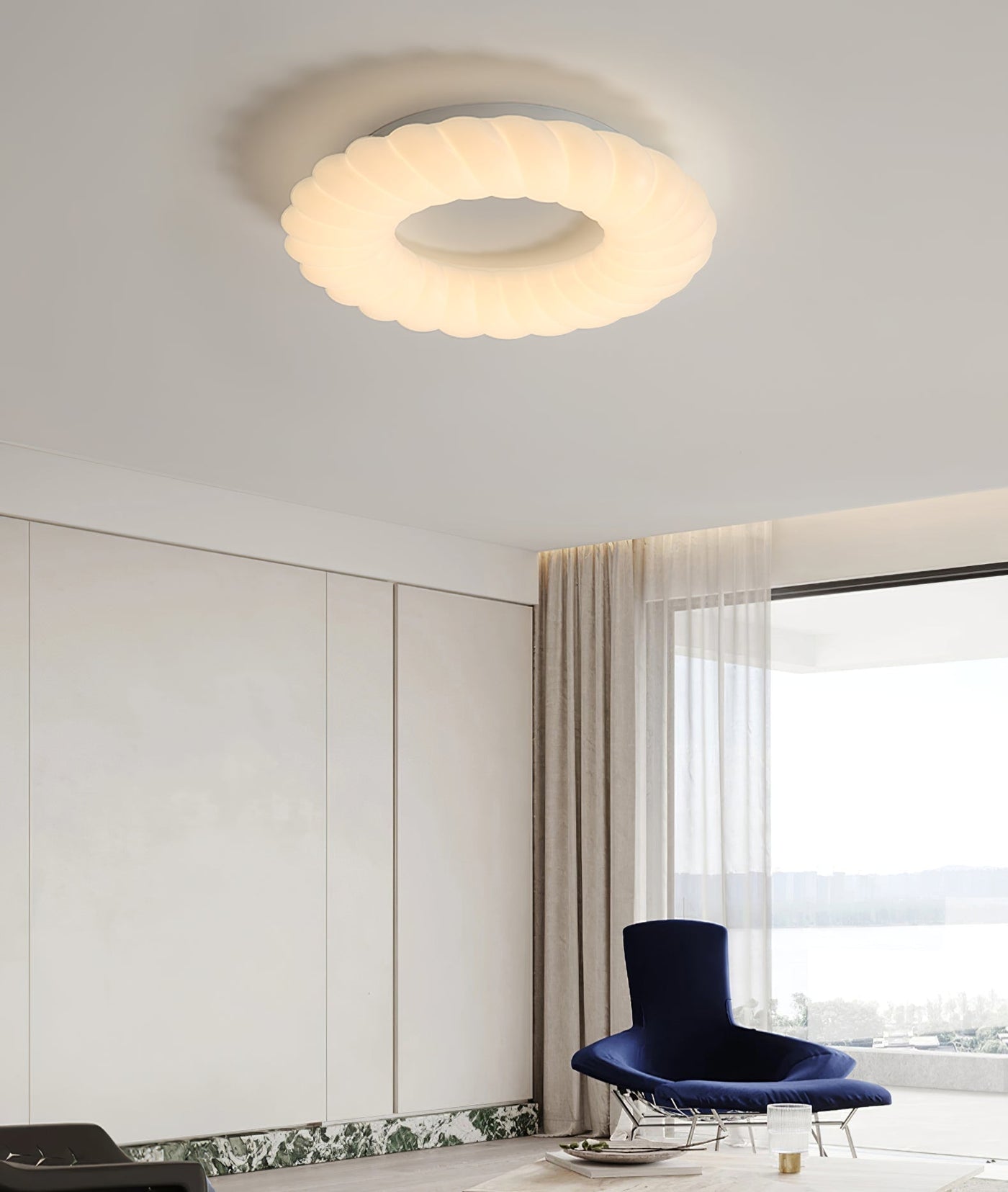 CloudGlow - Ceiling Lamp with Light and Elegant Form