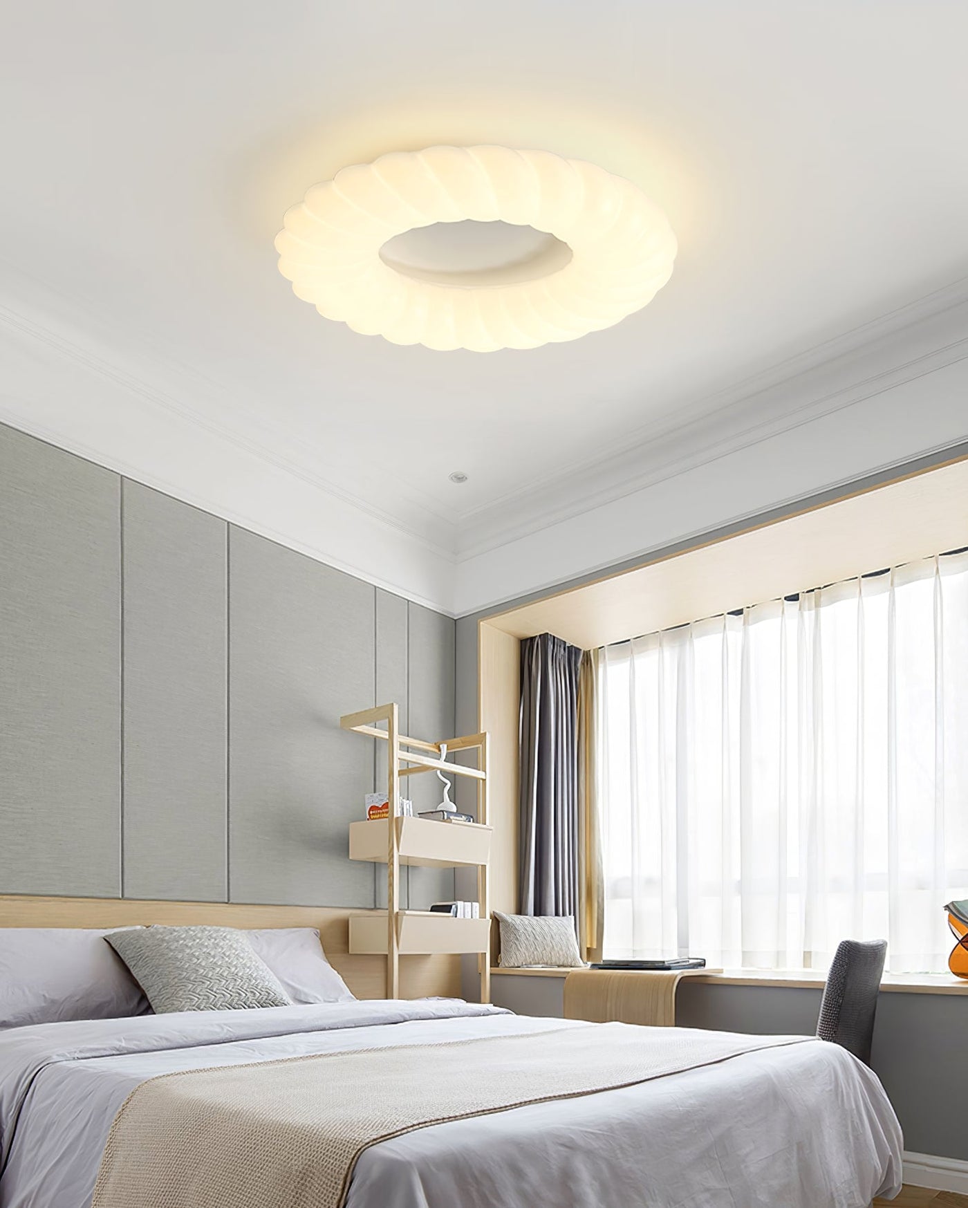 CloudGlow - Ceiling Lamp with Light and Elegant Form
