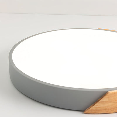 DelphiBeam - Ceiling Lamp with Sophisticated Design and Gentle Illumination