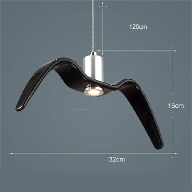 FeatherGlow – Artistic Bird-Inspired Lamp