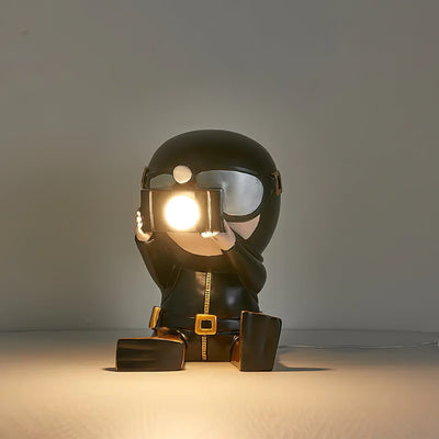 DiverRadiance - Elegant Lamp with Soft Lighting and Contemporary Design