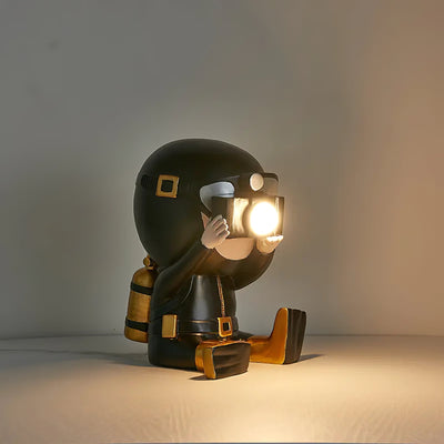 DiverRadiance - Elegant Lamp with Soft Lighting and Contemporary Design