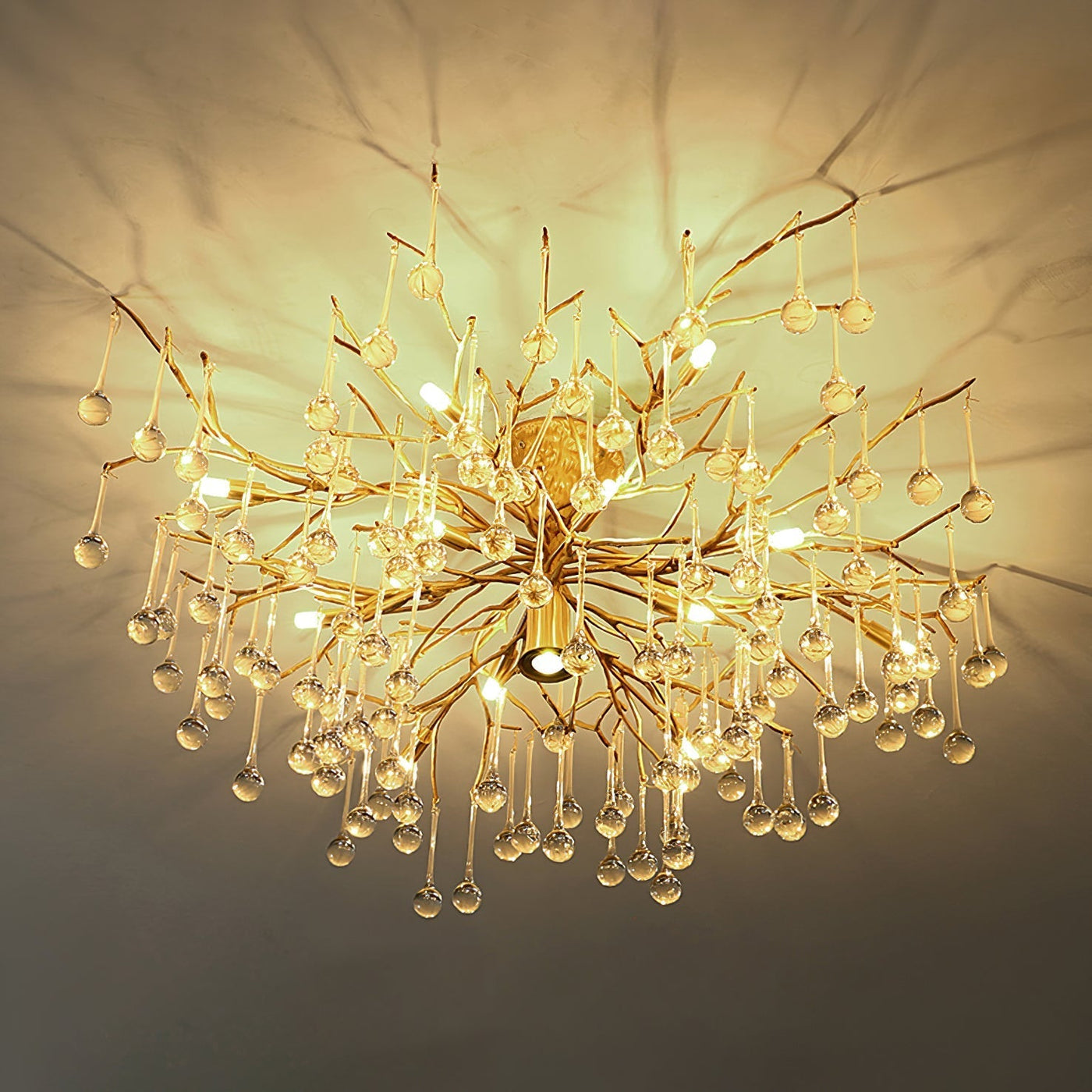 DivinoAura - Timeless Ceiling Light with Luxurious Finish and Soft Light