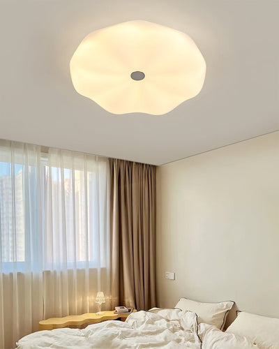 LuxeRing - Ceiling Lamp with Smooth Round Design and Cozy Glow