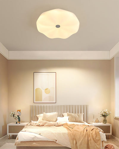 LuxeRing - Ceiling Lamp with Smooth Round Design and Cozy Glow