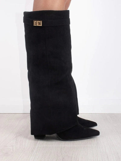 Elegant Suede Ankle Boots with Gold Closure – Stylish and Comfortable Footwear for Any Occasion