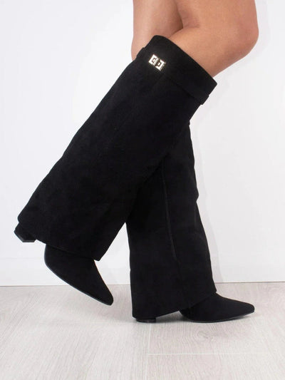 Elegant Suede Ankle Boots with Gold Closure – Stylish and Comfortable Footwear for Any Occasion