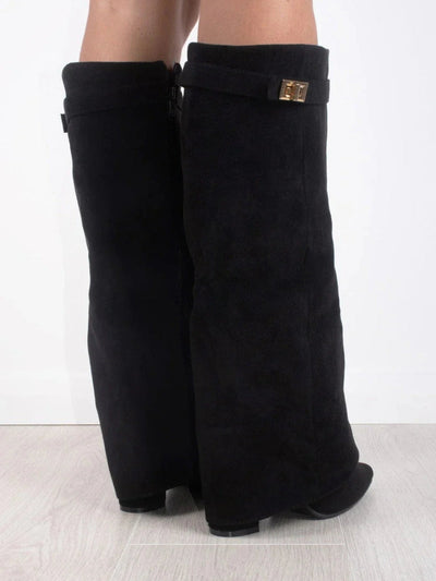 Elegant Suede Ankle Boots with Gold Closure – Stylish and Comfortable Footwear for Any Occasion