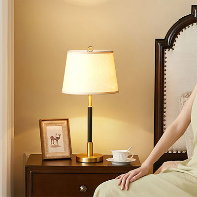 RadiantBrass – Luxurious Brass Table Lamp with Warm Glow