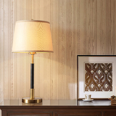 RadiantBrass – Luxurious Brass Table Lamp with Warm Glow