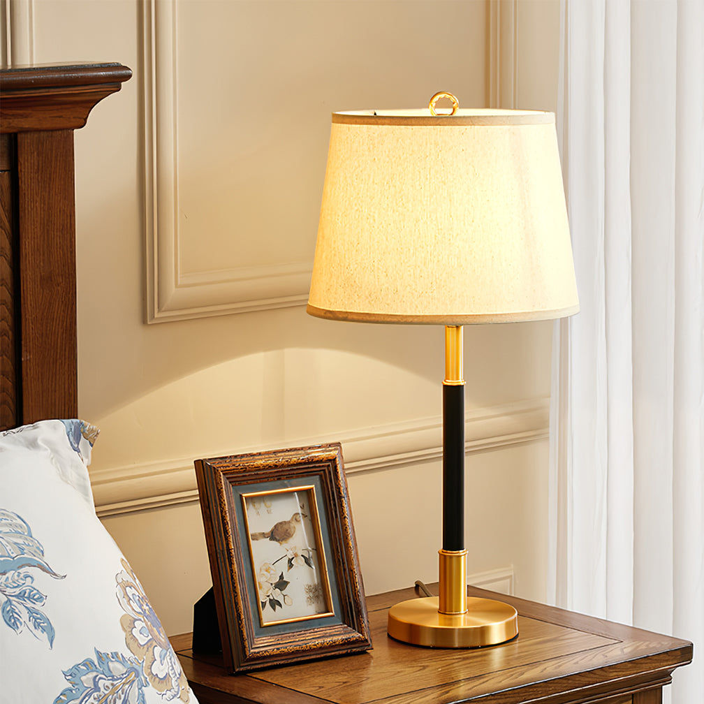 RadiantBrass – Luxurious Brass Table Lamp with Warm Glow