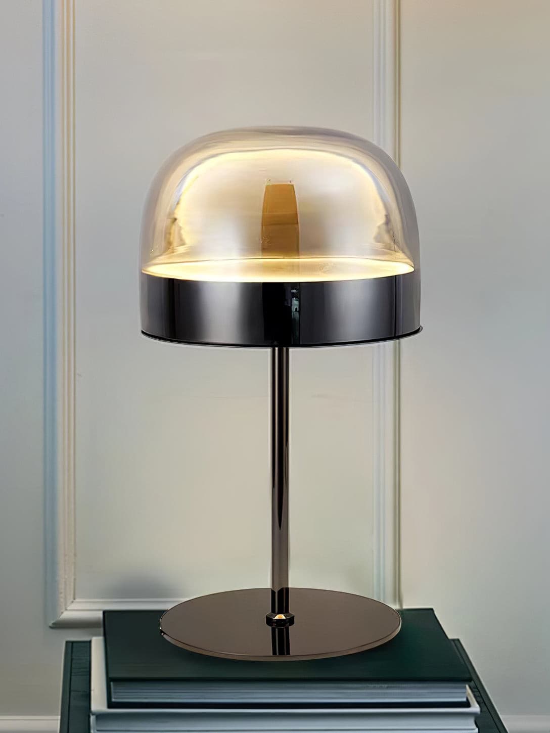 SereneGlow - Table Lamp with Harmonious Design and Gentle Light Spread