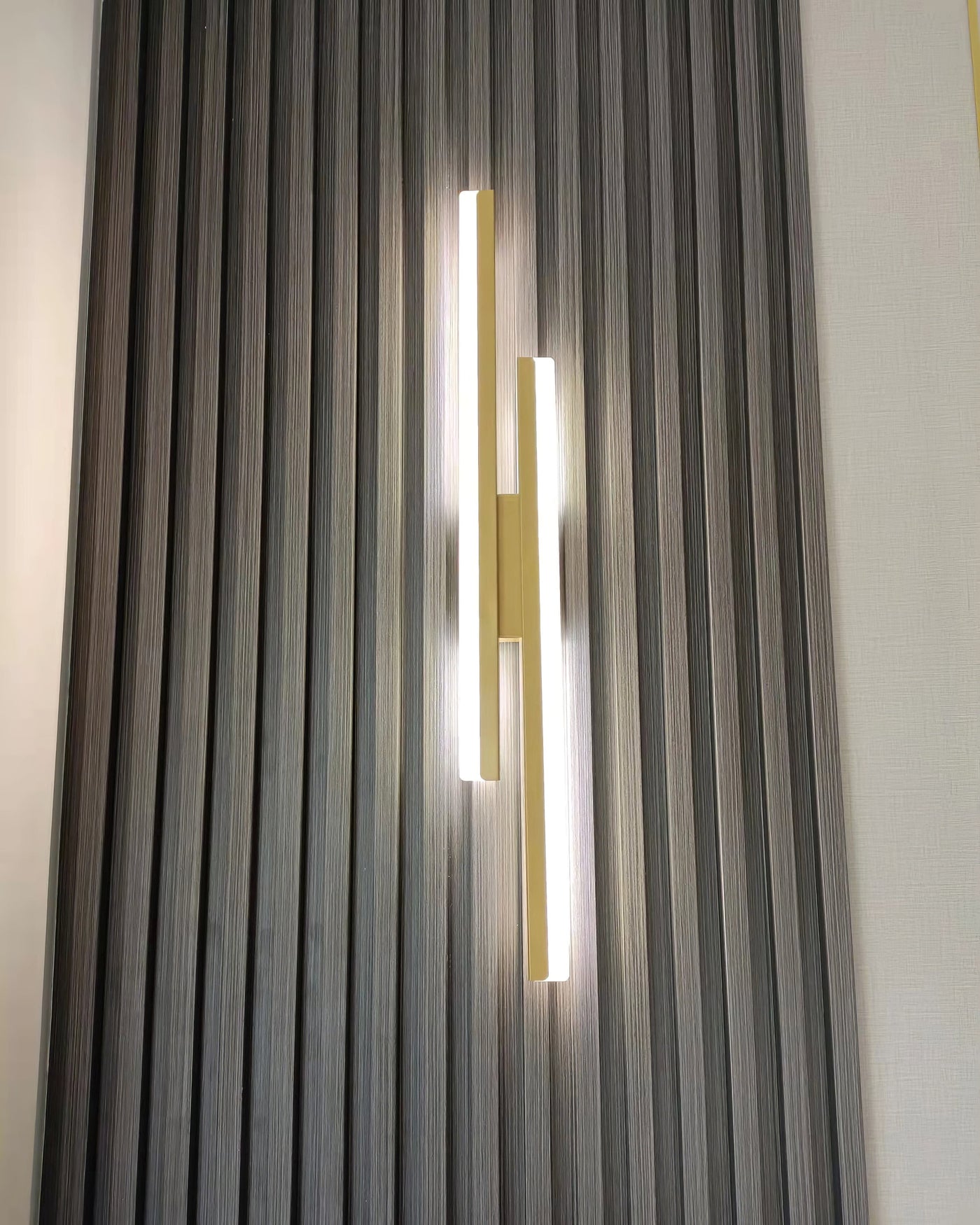 NordicGlow – Sleek LED Wall Lamp for Modern Spaces