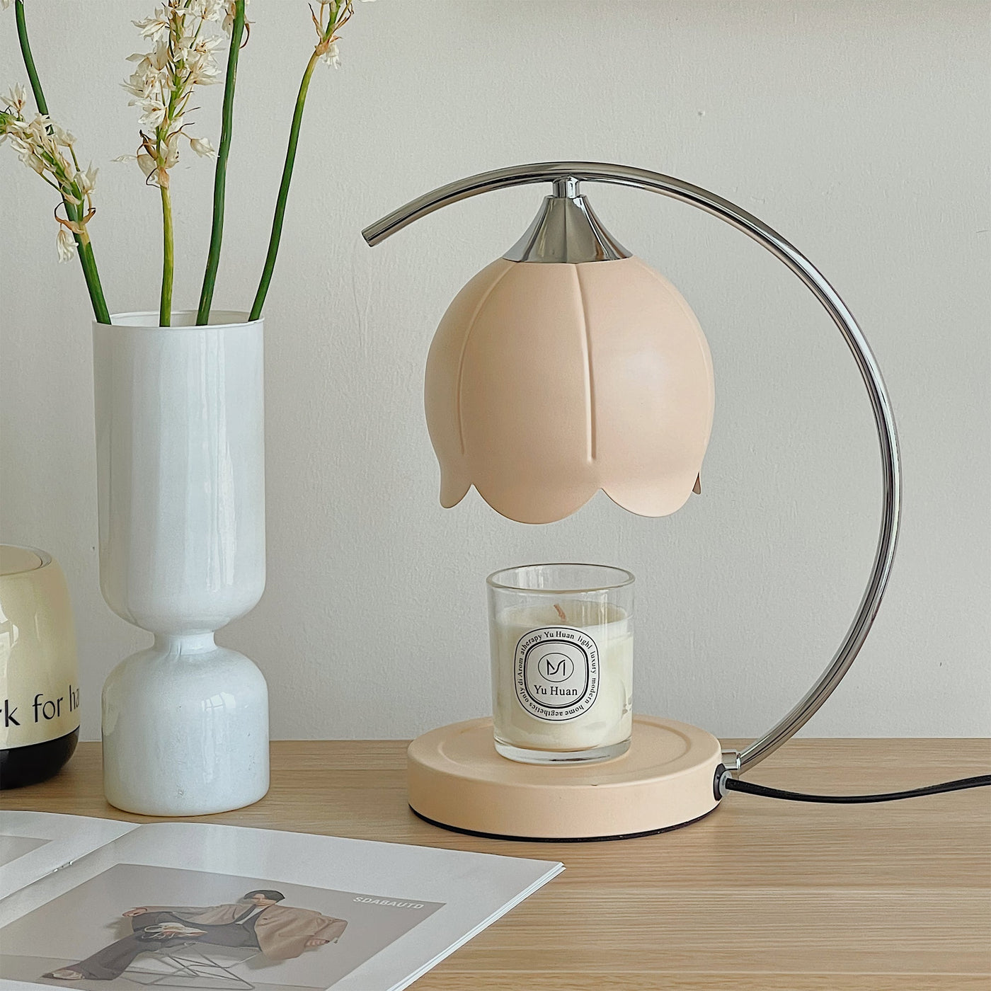 PetalRadiance - Table Lamp