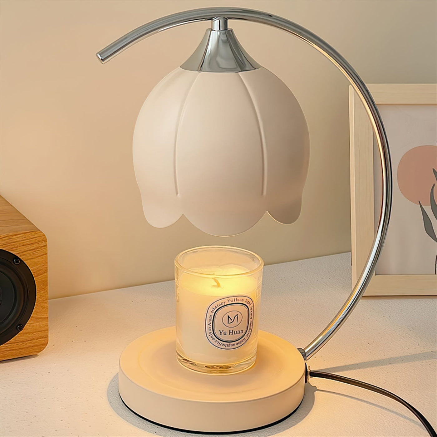 PetalRadiance - Table Lamp