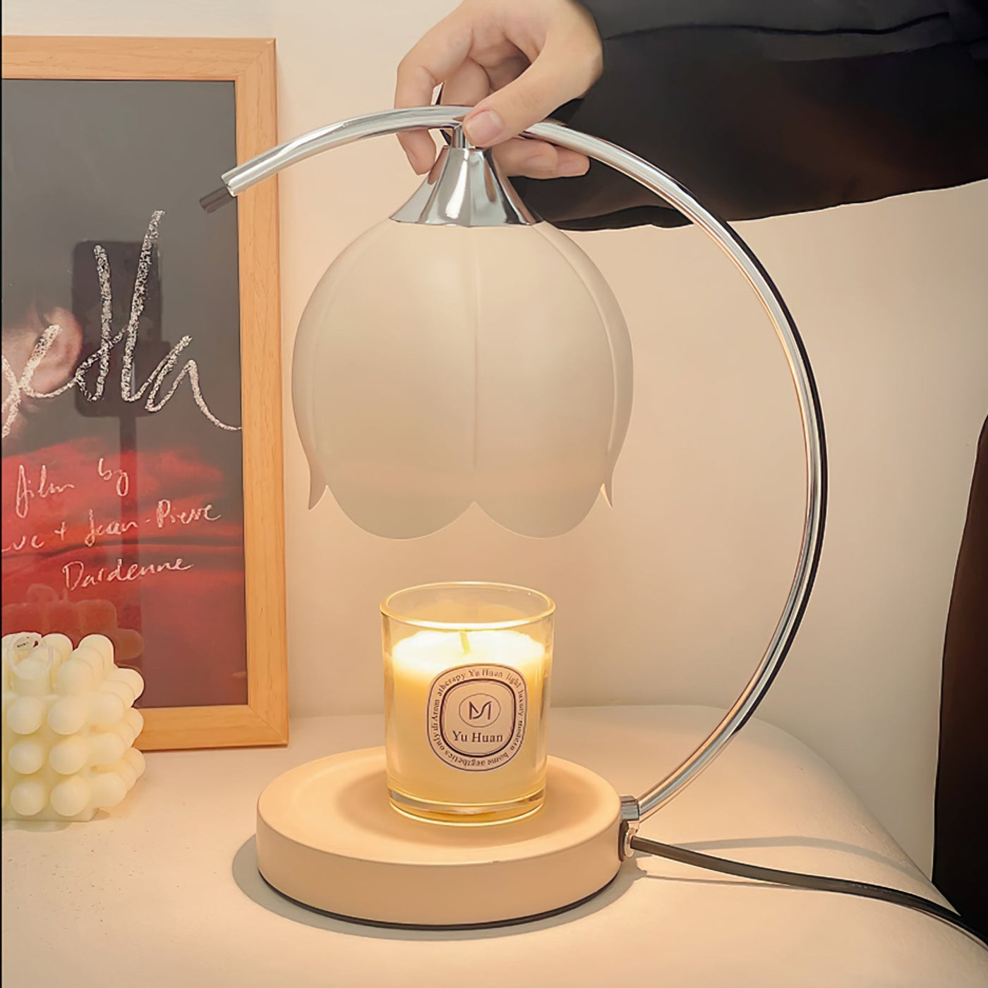PetalRadiance - Table Lamp