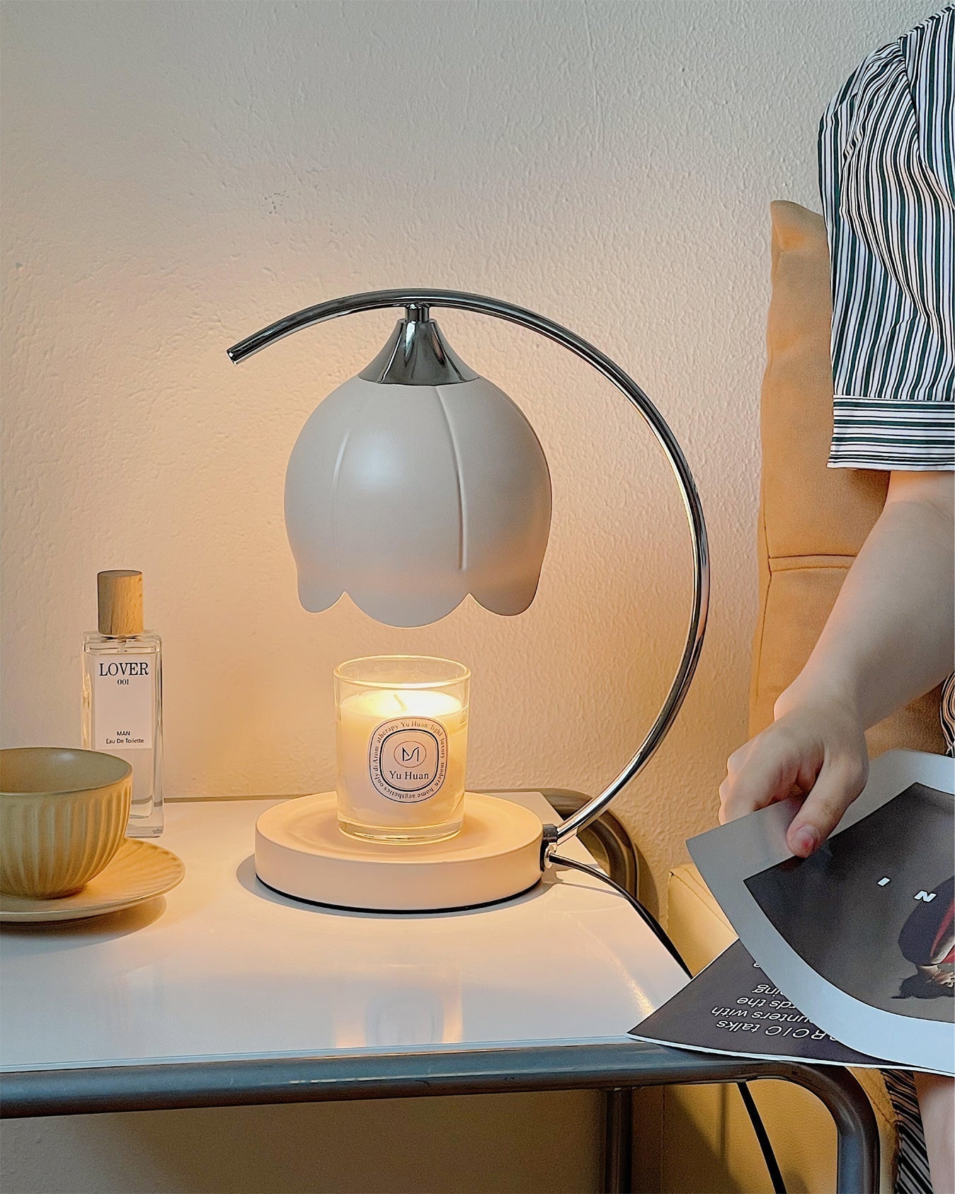 PetalRadiance - Table Lamp