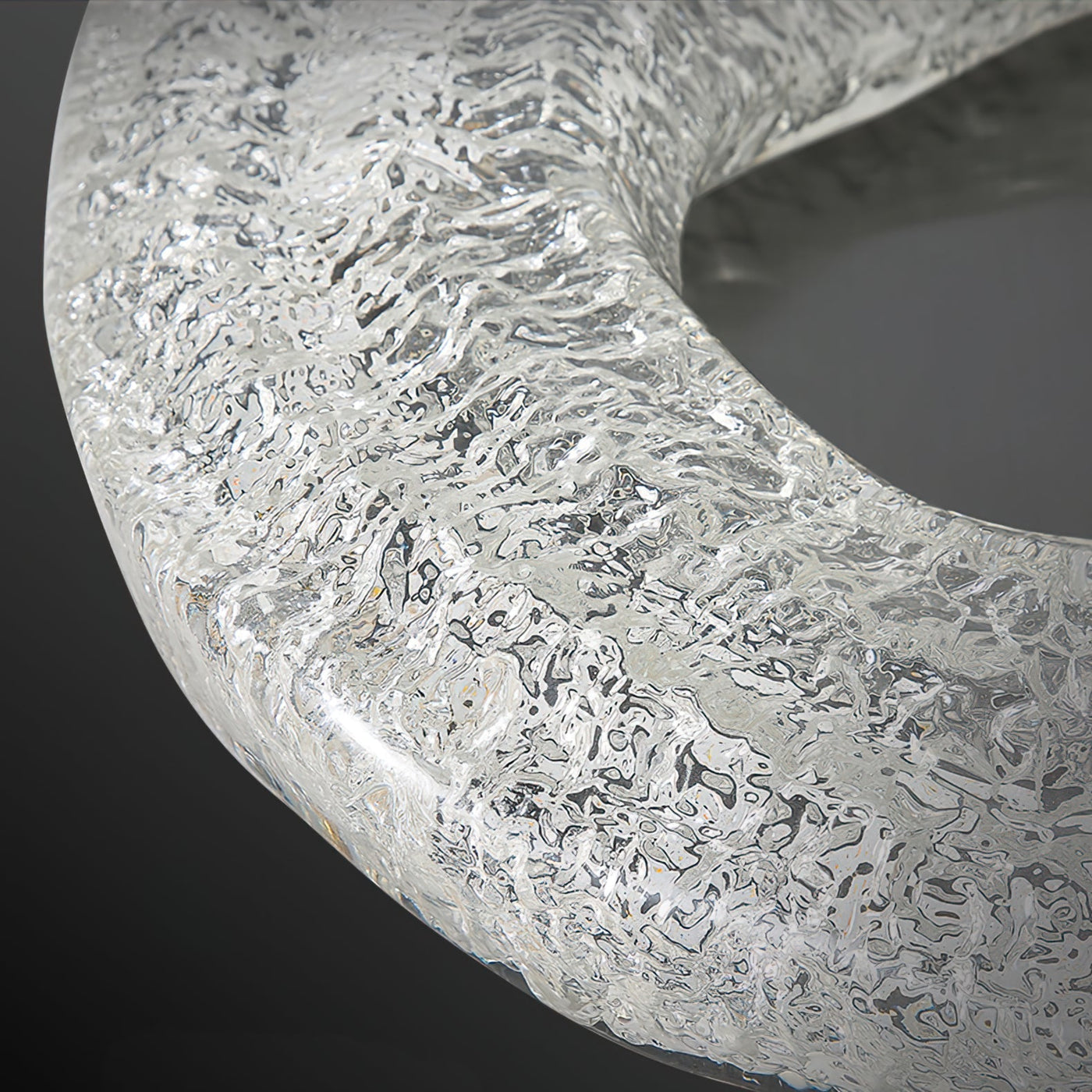 SculptureLuxe - Ceiling Light with Artistic Shape and Warm Glow