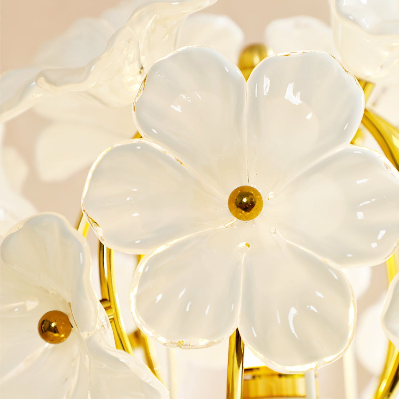LuxeBloom - Floral Accent Lamp