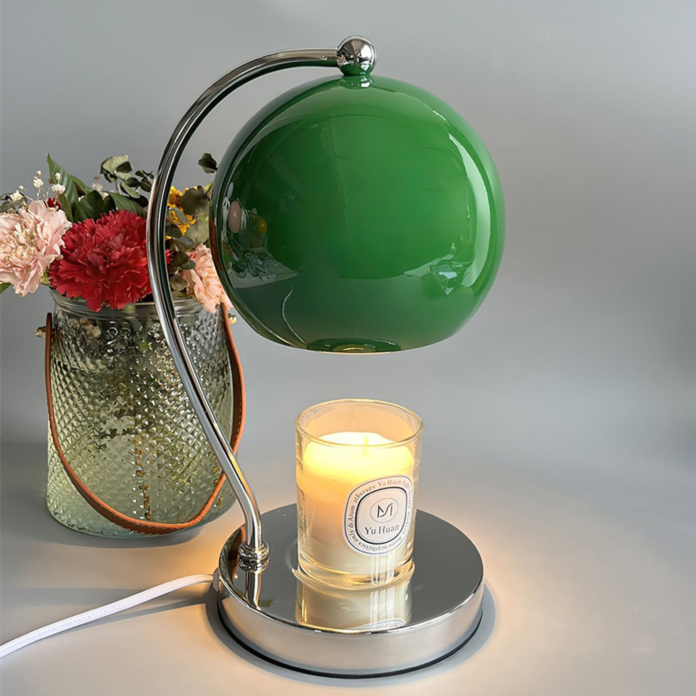 FlameGlow - Table Lamp with Candle-Like Light and Sleek Finish
