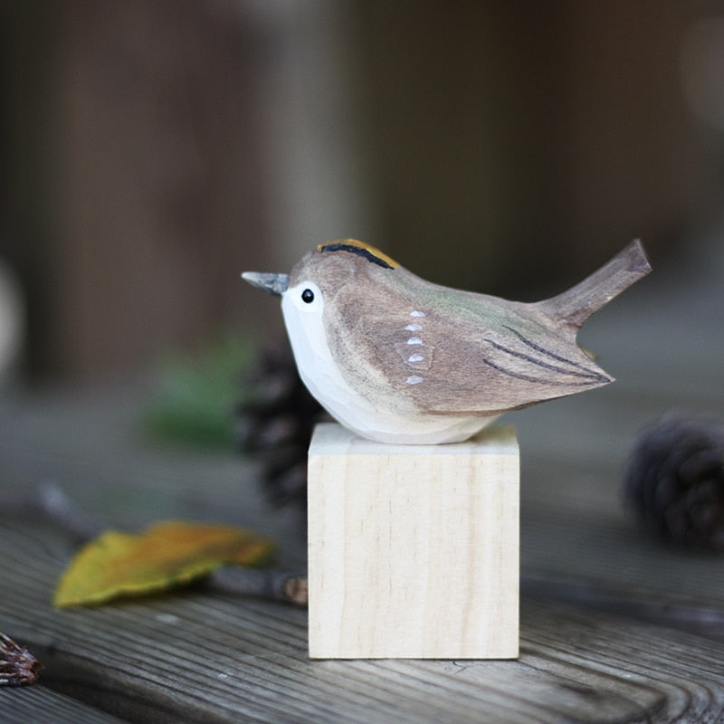NordicFeathers - Elegant Wooden Bird Figurines