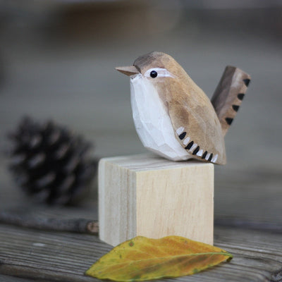 NordicFeathers - Elegant Wooden Bird Figurines