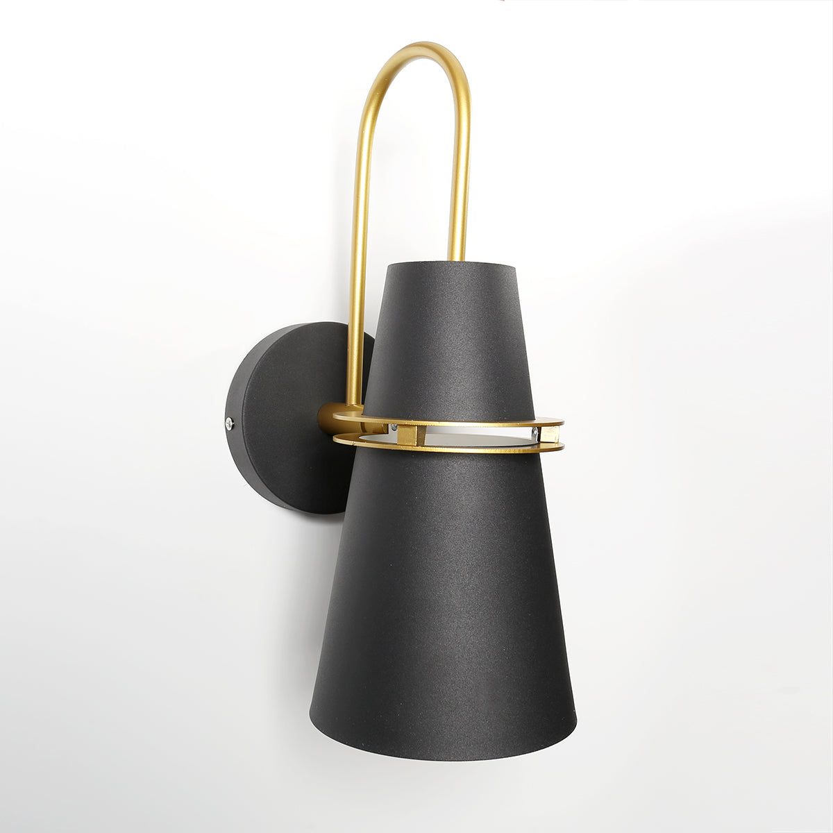 GrandeurGlow - Luxe Wall Illumination