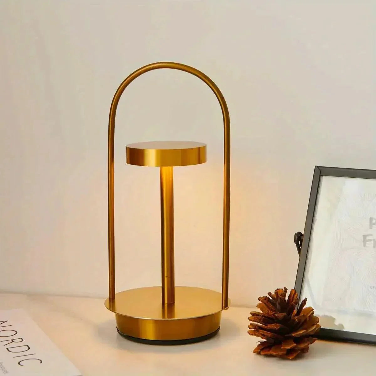 GlowEra - Timeless Retro Table Lamp