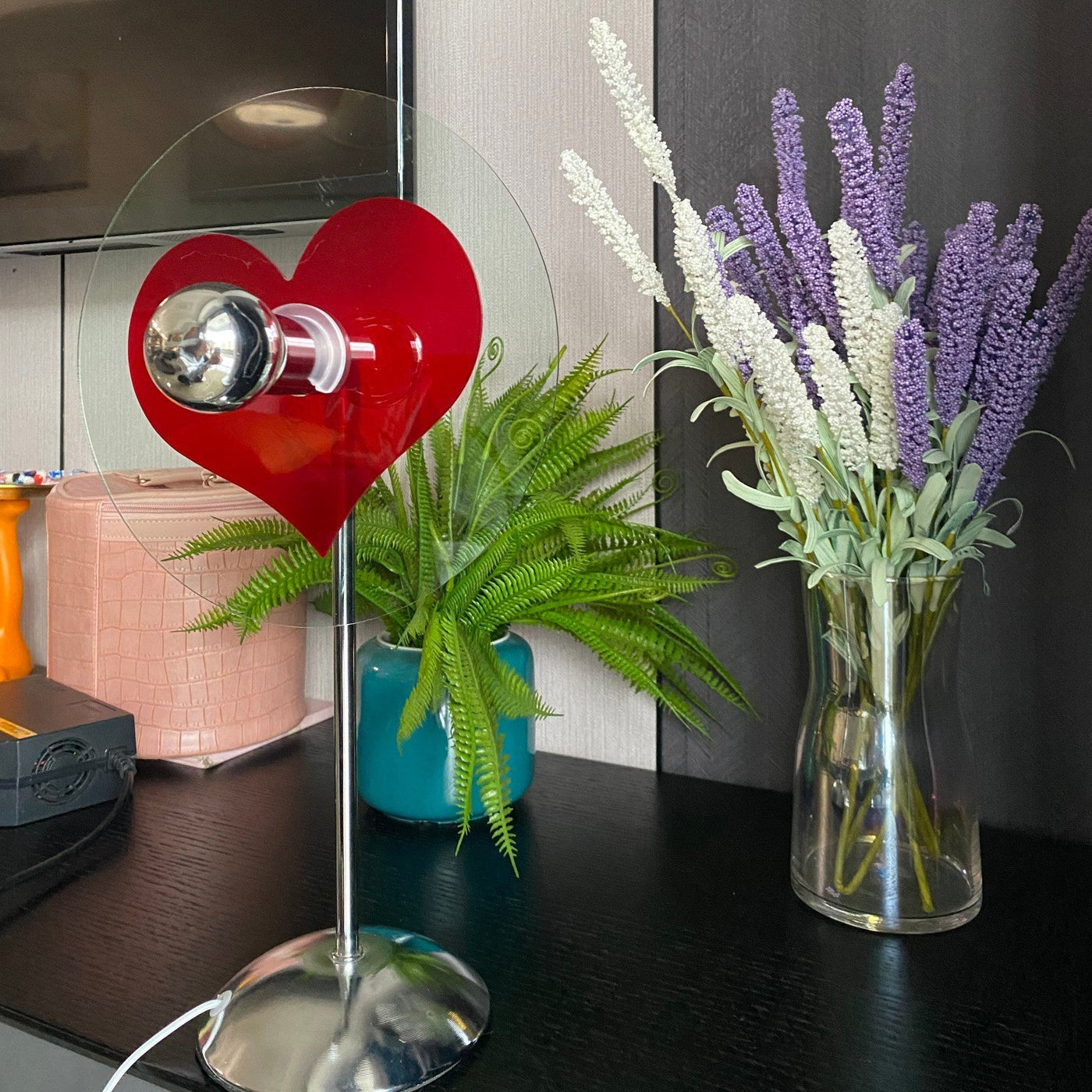 LoveGlow – Elegant Table Lamp with Rechargeable LED