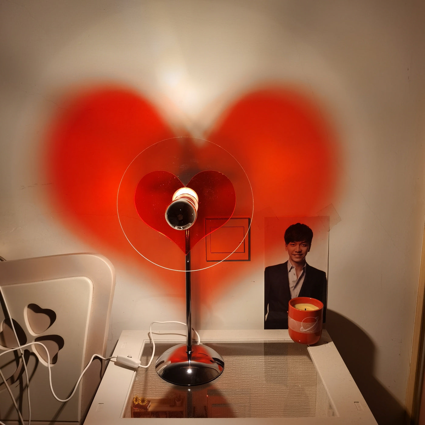 LoveGlow – Elegant Table Lamp with Rechargeable LED