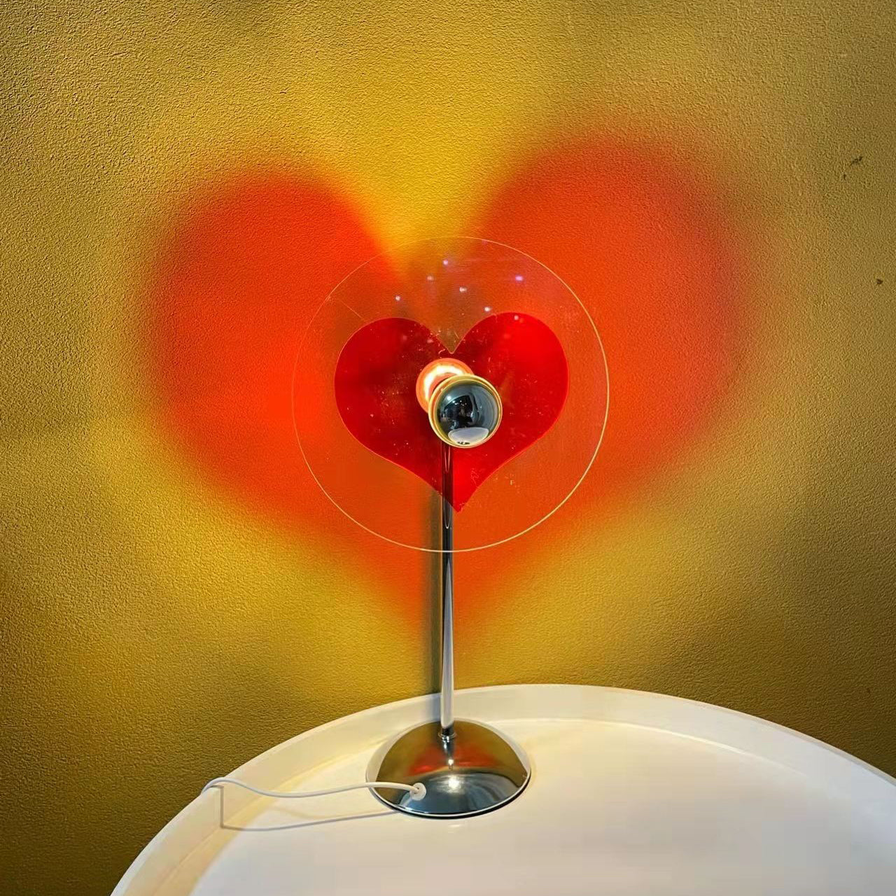 LoveGlow – Elegant Table Lamp with Rechargeable LED