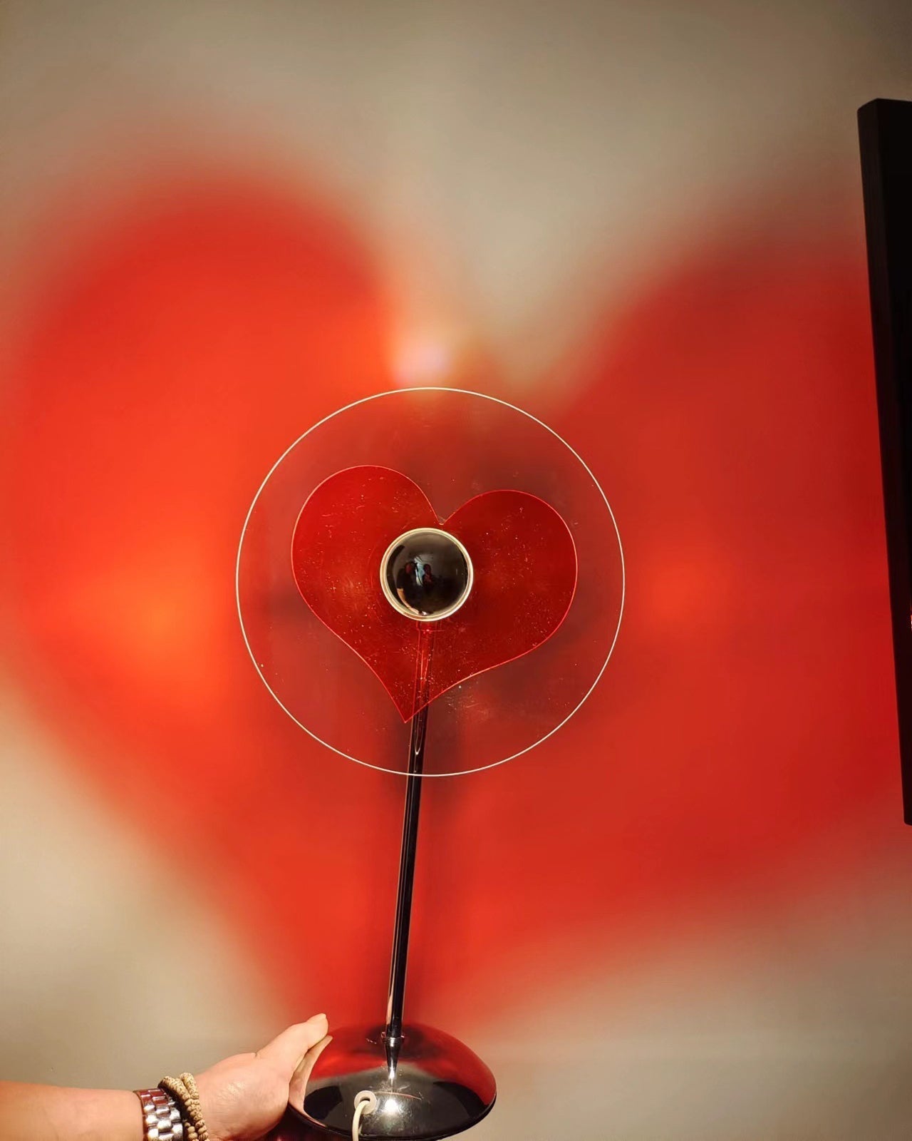 LoveGlow – Elegant Table Lamp with Rechargeable LED