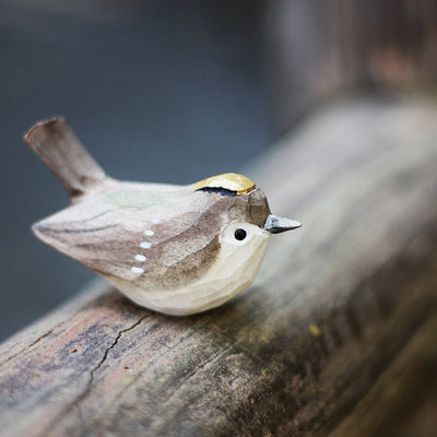 NordicFeathers - Elegant Wooden Bird Figurines