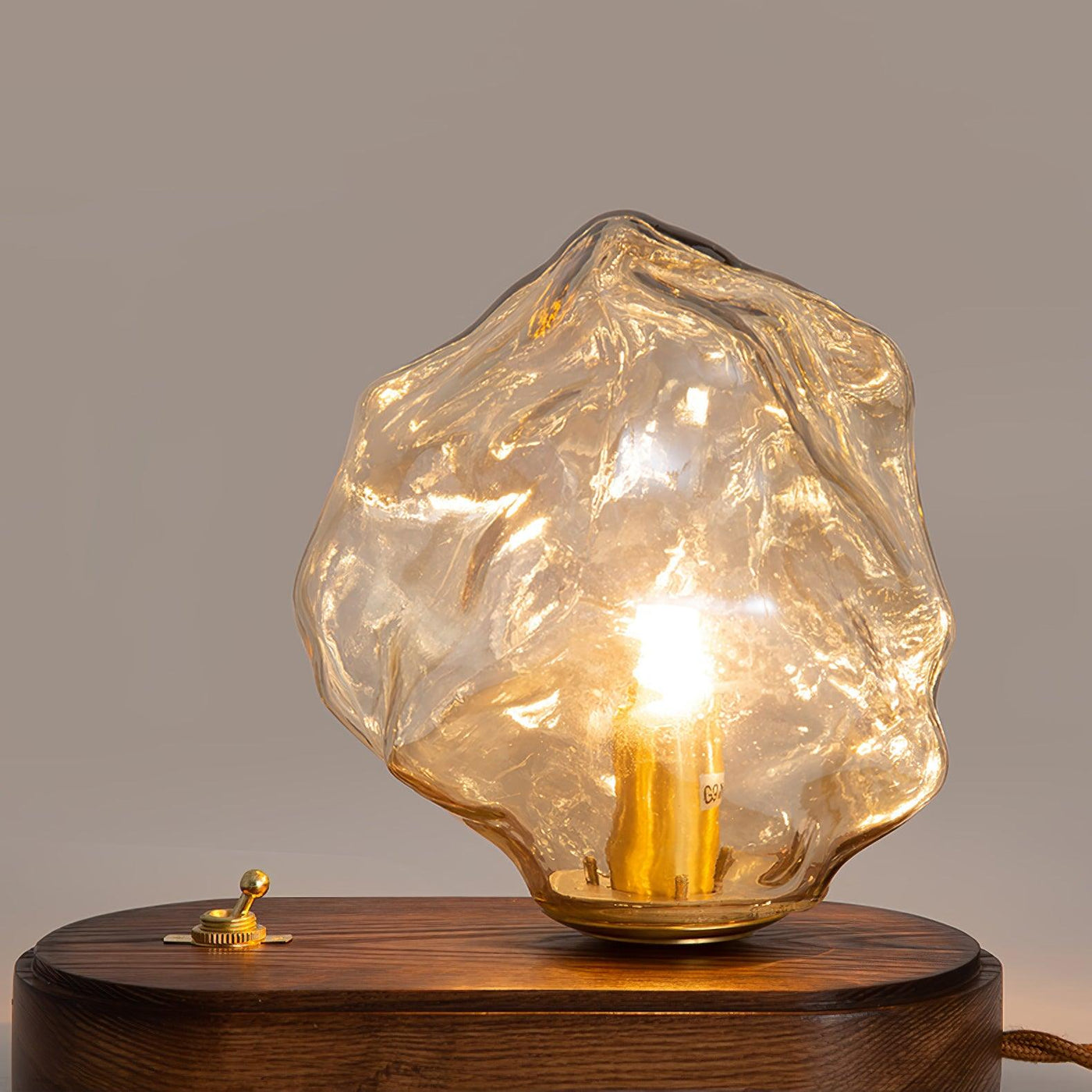 FrostLume – Refined Motion-Sensor Table Lamp