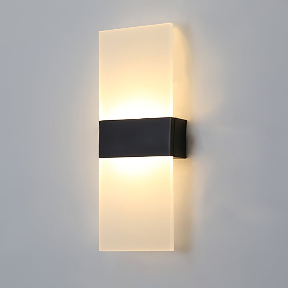 CenturyGlow – Mid-Century Wall Lamp for Timeless Style
