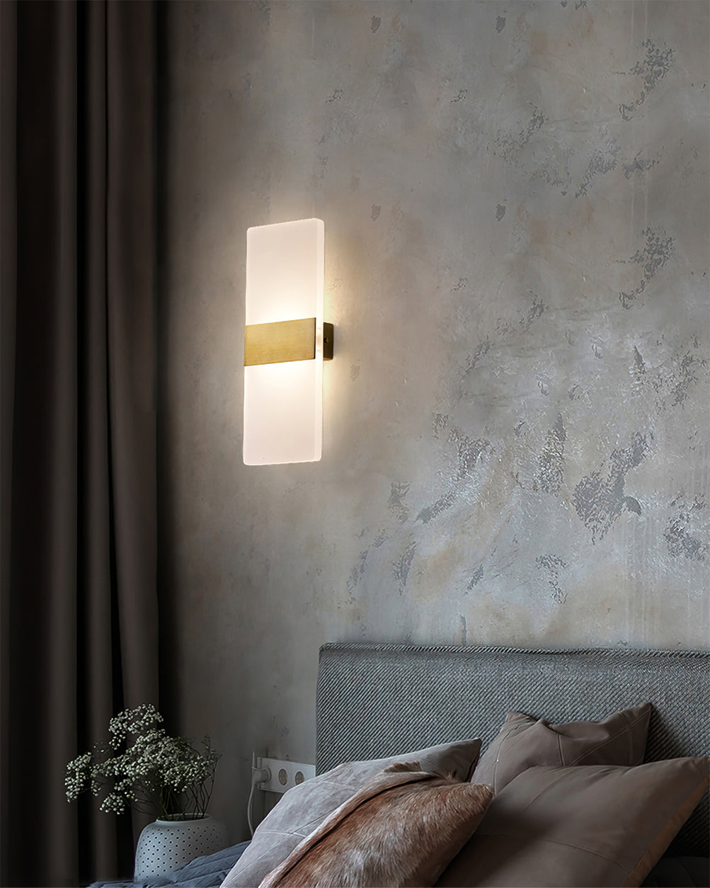 CenturyGlow – Mid-Century Wall Lamp for Timeless Style