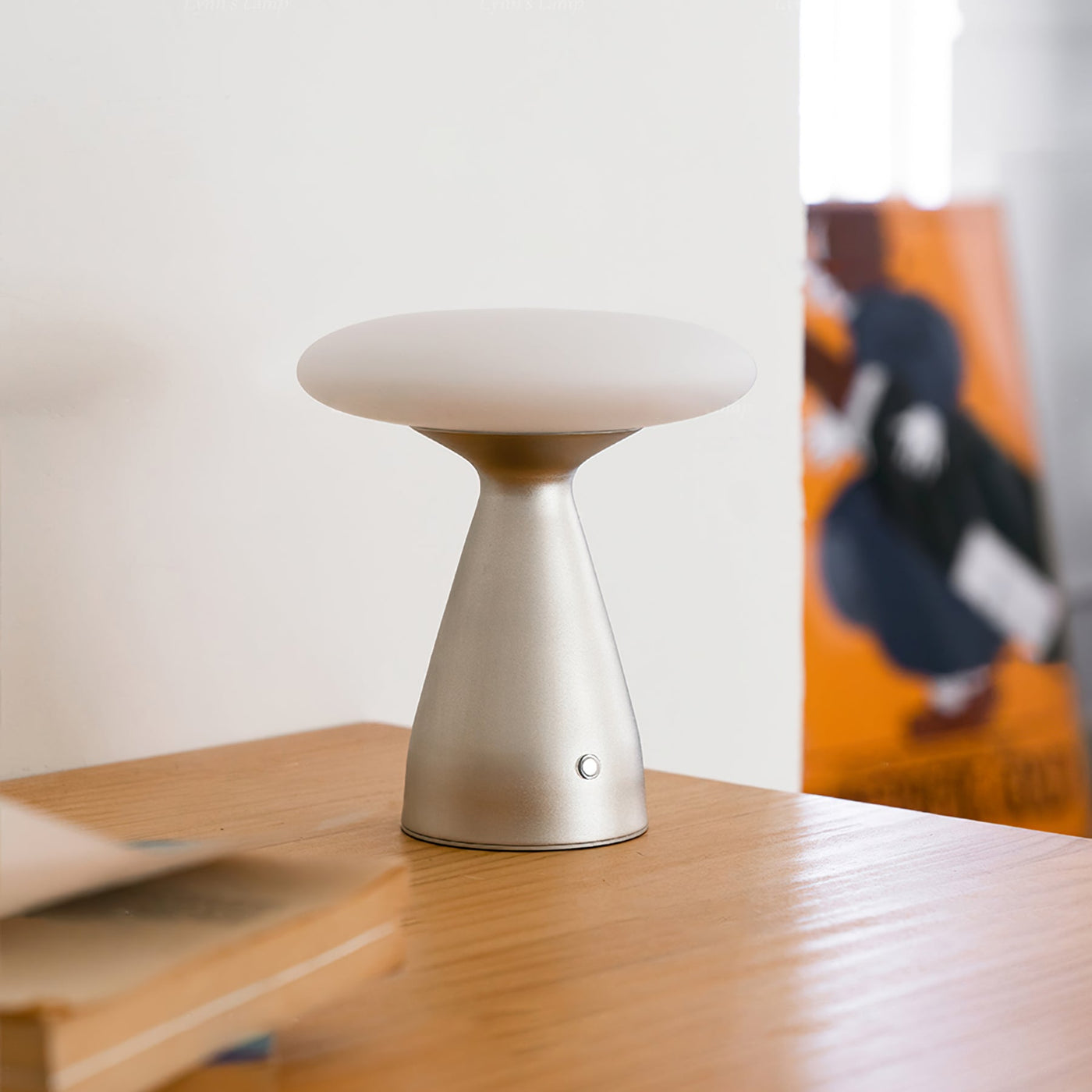 LumenKlaus - Modern Desk Lamp