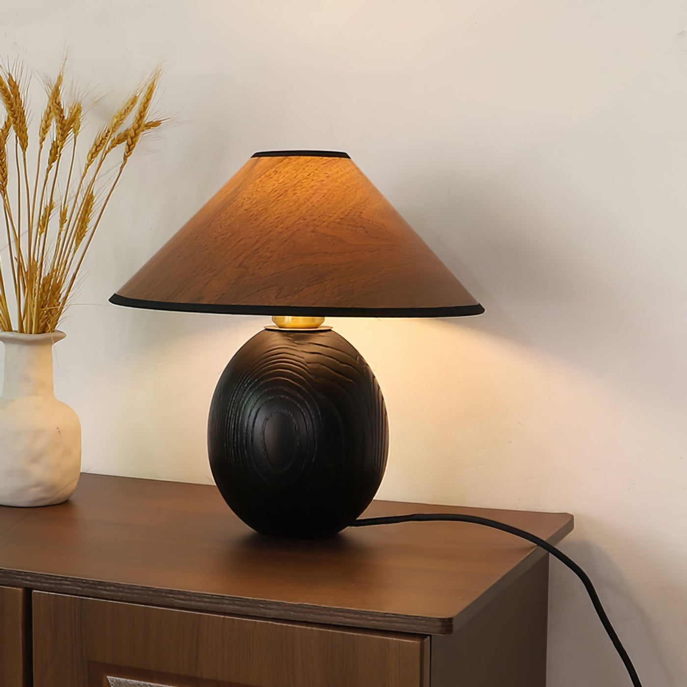 RusticShine - Stijlvolle Tafel Lamp in Walnoot en Zwart Hout
