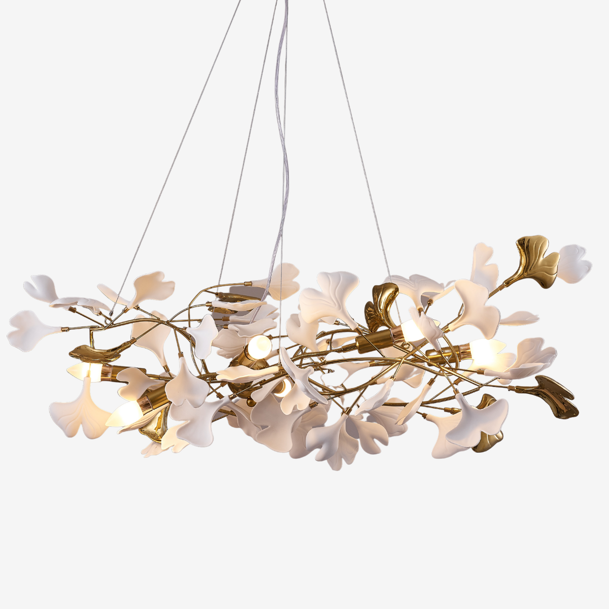 NatureGlow – Elegant Ginkgo Leaf Pendant