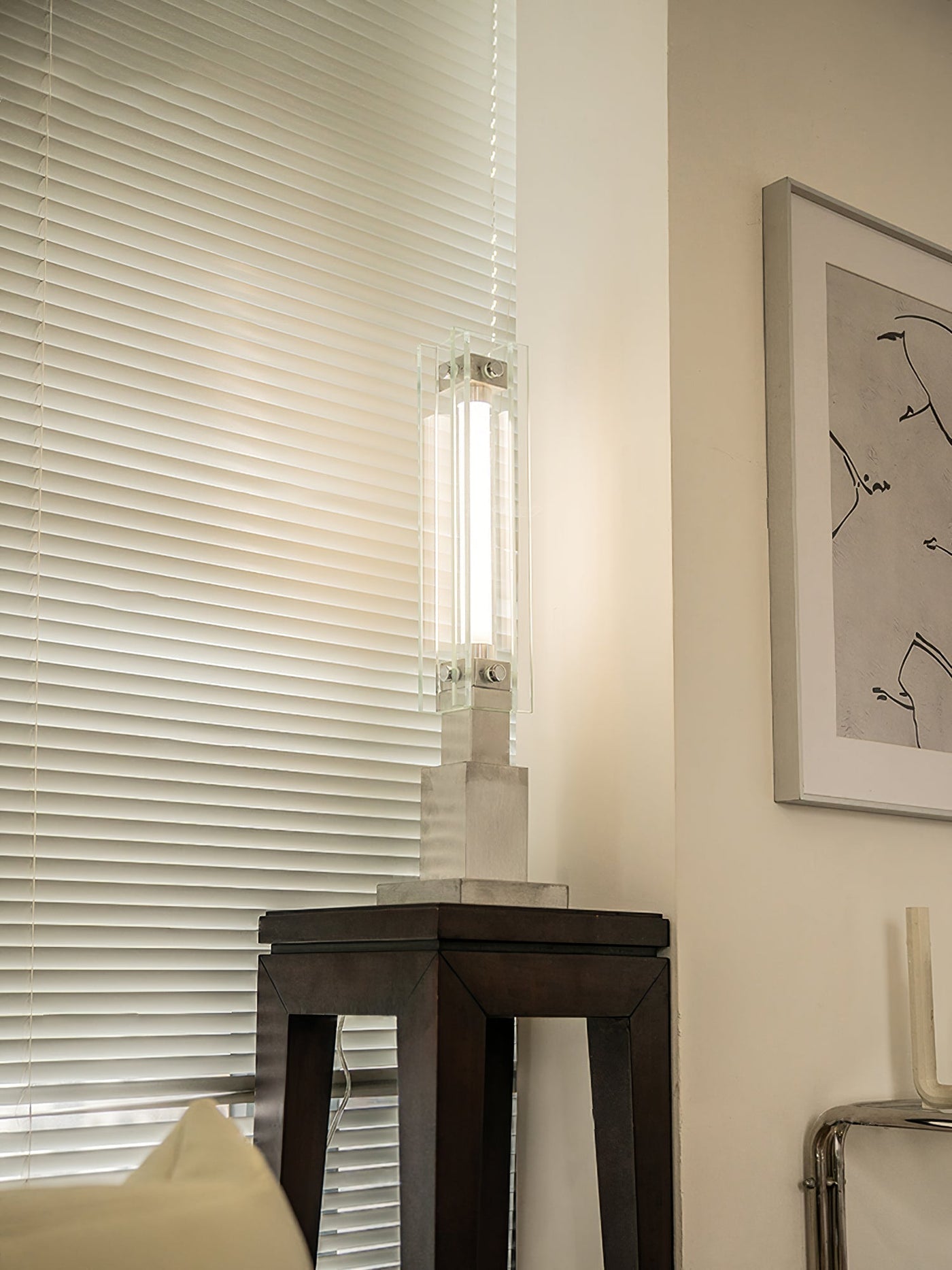 RefinedLume - Stylish Table Lamp with Subtle Glow