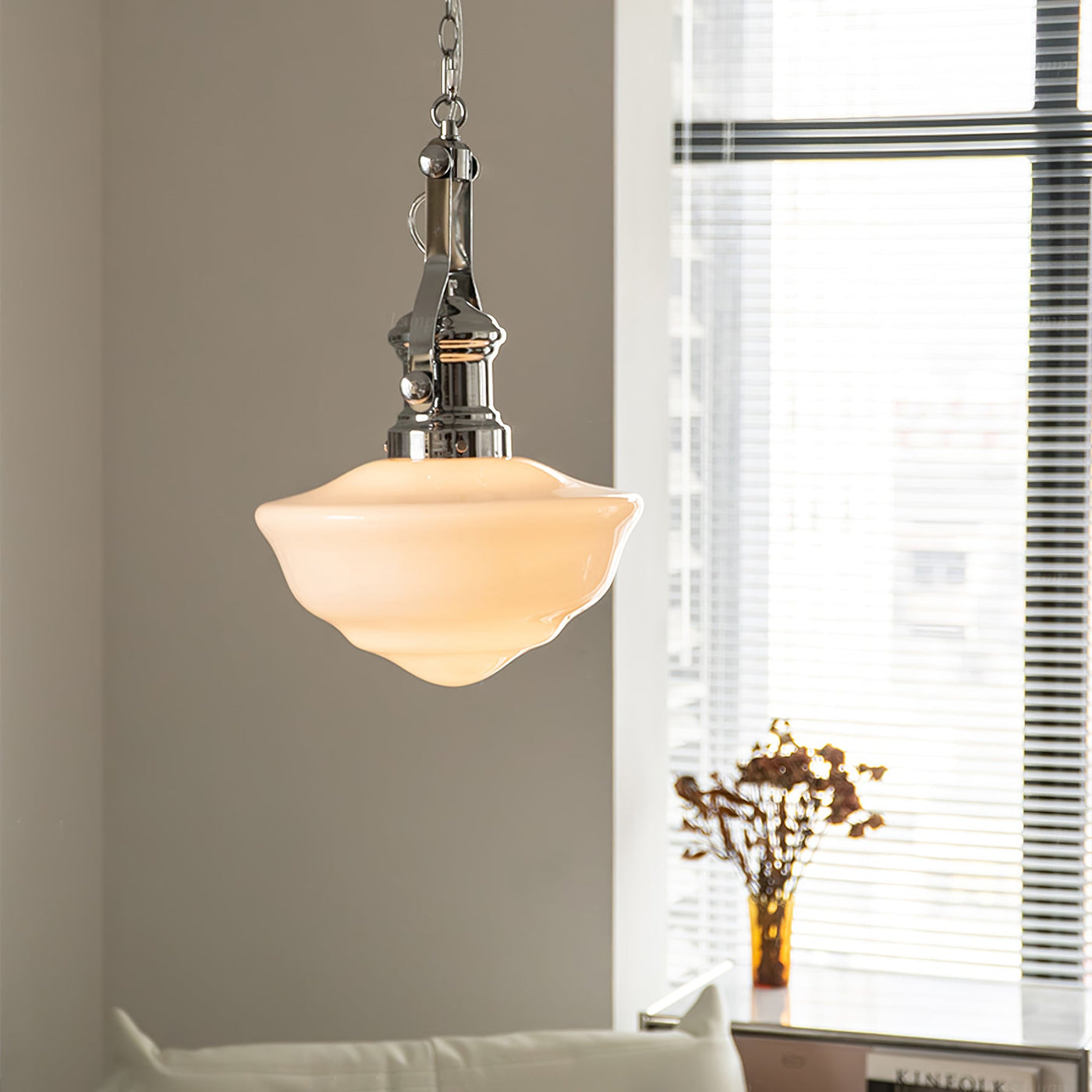 ClassicaBeam - Timeless School Lamp