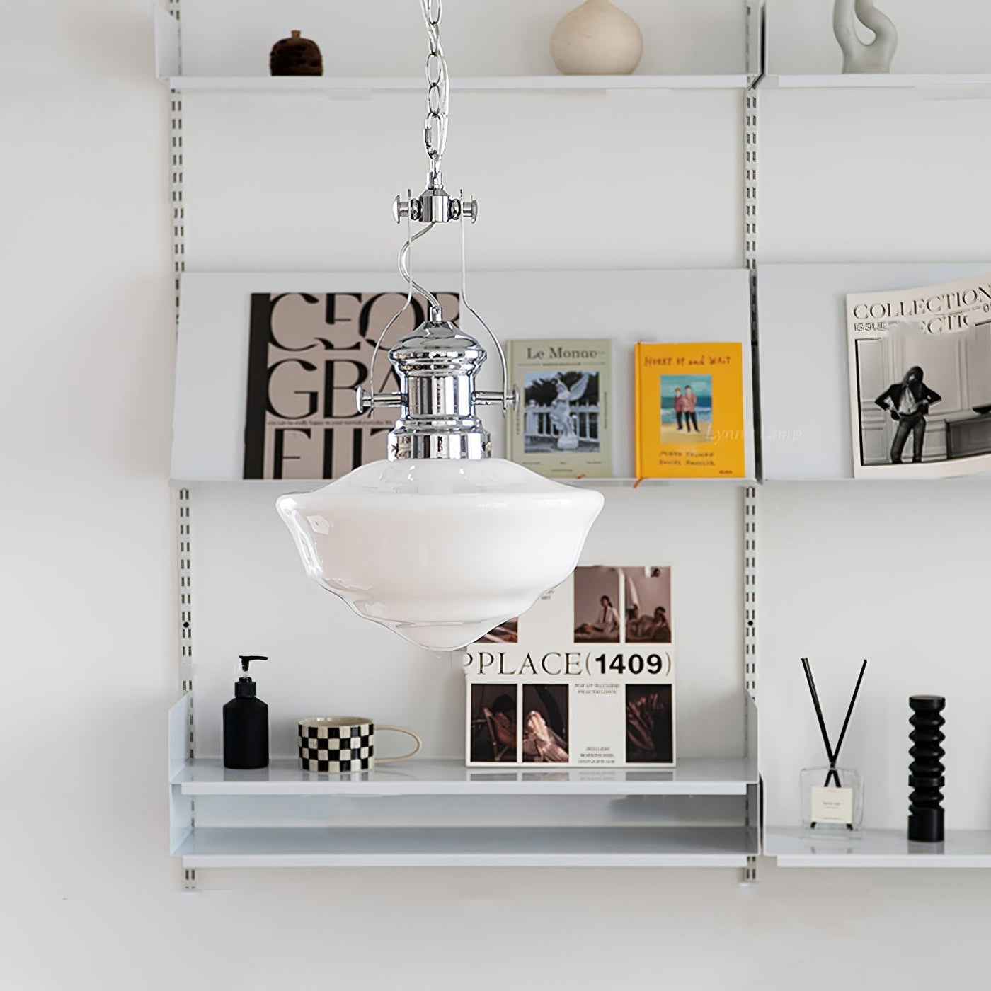 ClassicaBeam - Timeless School Lamp