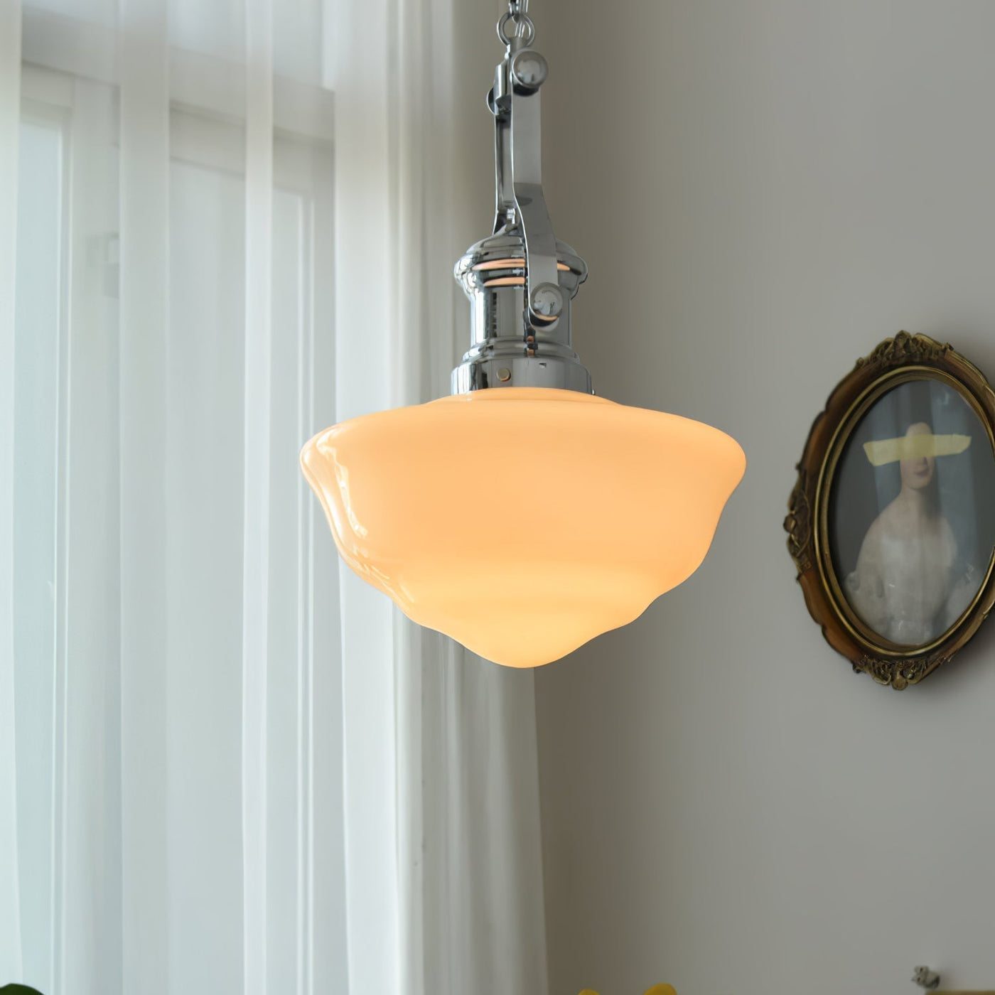 ClassicaBeam - Timeless School Lamp