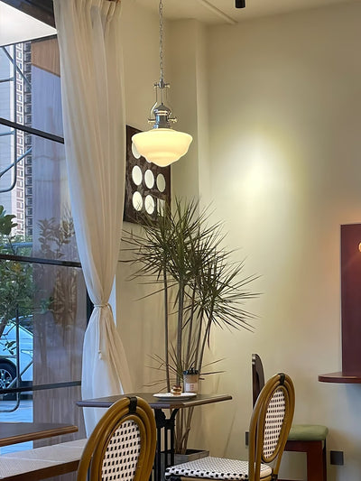 ClassicaBeam - Timeless School Lamp