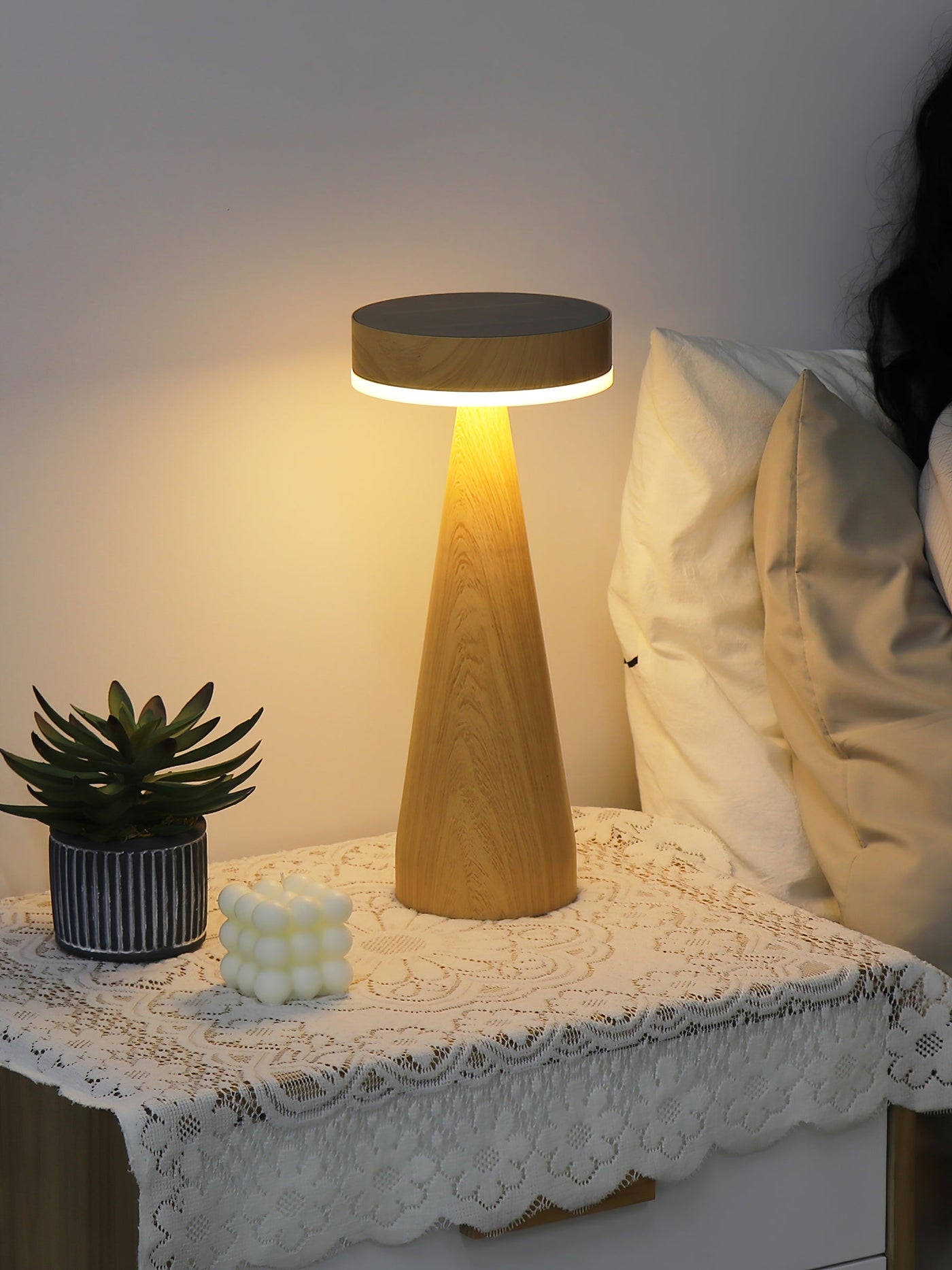 CoastalLuxe - Table Lamp with Rechargeable Function and Maritime Inspiration
