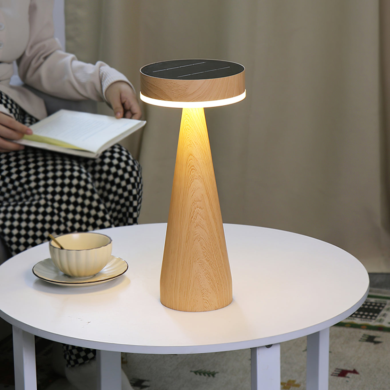CoastalLuxe - Table Lamp with Rechargeable Function and Maritime Inspiration