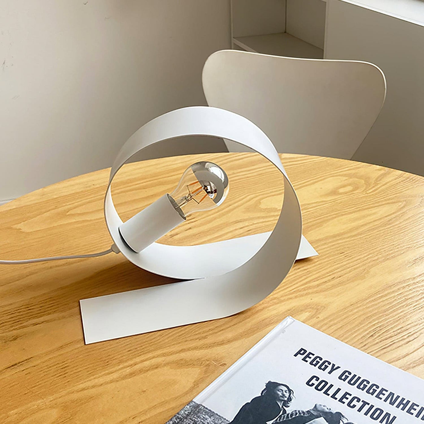 FormAura - Table Lamp