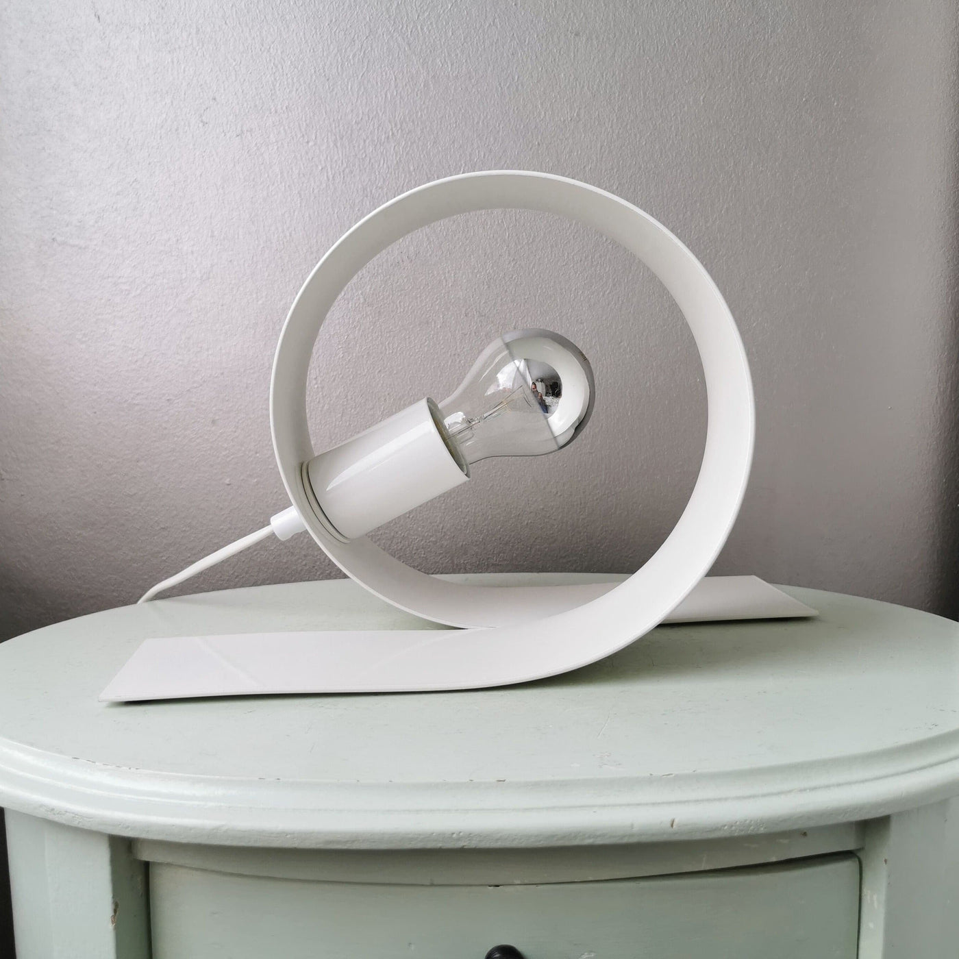 FormAura - Table Lamp