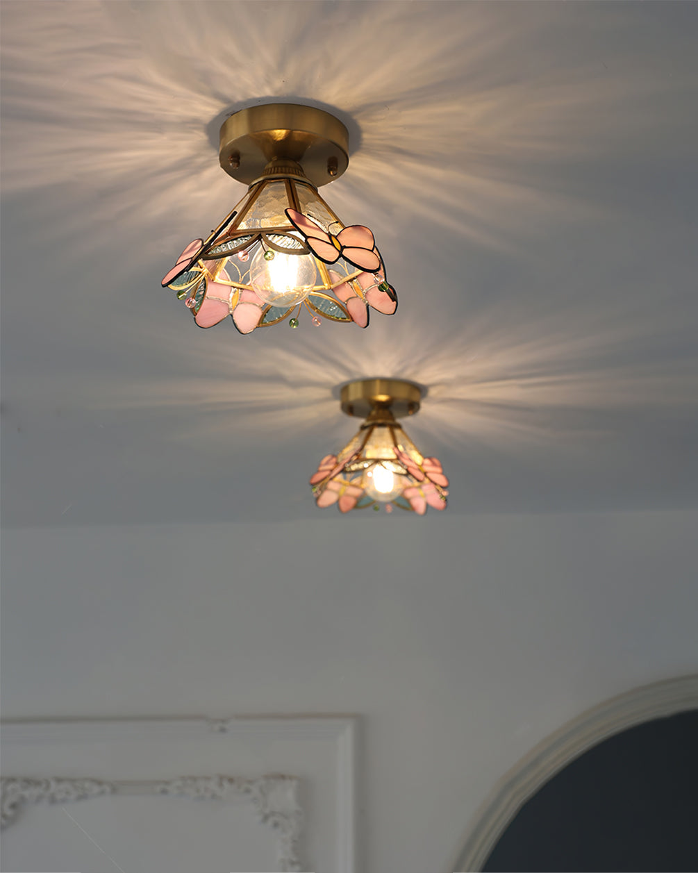 LullaAura - Sophisticated Ceiling Lamp