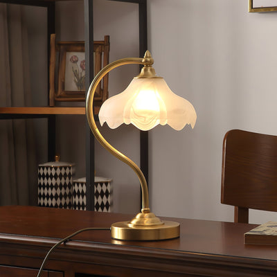FloraLuxe - Sophisticated Table Light